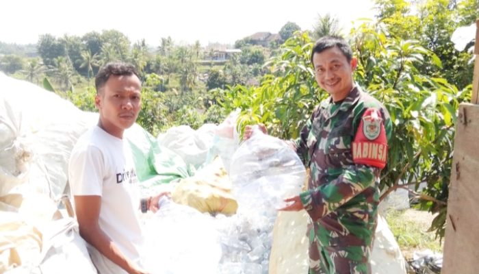 Babinsa Koramil 2301/Cilegon, Puan Ter Pendataan Pendistribusian Sampah