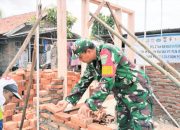 Babinsa Koramil 2304/Anyer, Karbak Pembuatan Rumah Warga