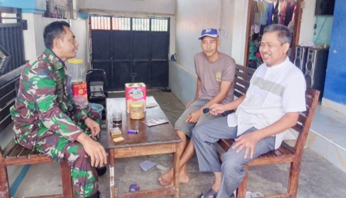 Babinsa Koramil 2301/Cilegon, Komsos Membahas Masalah Evaluasi Bansos