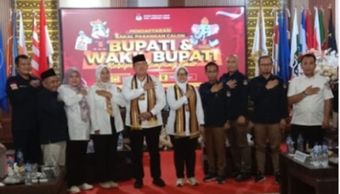 Ela-Azwar Resmi ke KPU Lampung Timur Mendaftar Bupati dan Wakil Bupati 