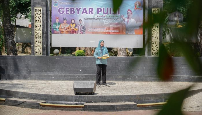 Pj Ketua TP PKK Pangkalpinang Deklamator Gebyar Puisi Pangkal Kemenangan, Jadikan Sastra Sebagai Jendela Budaya