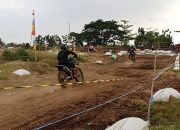Latihan Resmi Para Pembalap di Sirkuit Stadion Paccea, Pesta Rakyat Lomba Taxi Gabah