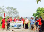 Babinsa Koramil 2303/Pulomerak, Karbak Pembersihan Jalan Umum