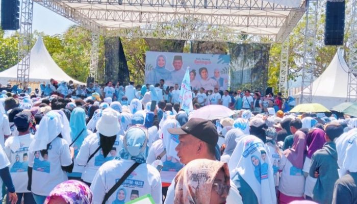 Ratu Zakiyah-Najib Hamas Menggelar Senam Bahagia : Tujuannya Bisa Berinteraksi Lansung Dengan Masyarakat