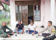 Babinsa Koramil 2306/Mancak Komsos Membahas Tentang Perbaikan Drainase