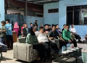 Nobar Indonesia Vs China di Posko Bukit Merapin, Cagub Hidayat Arsani Membaur Bersama Warga