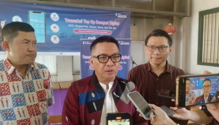 Memudahkan Transaksi dengan Top Up Dompet Digital di Bank Sumsel Babel