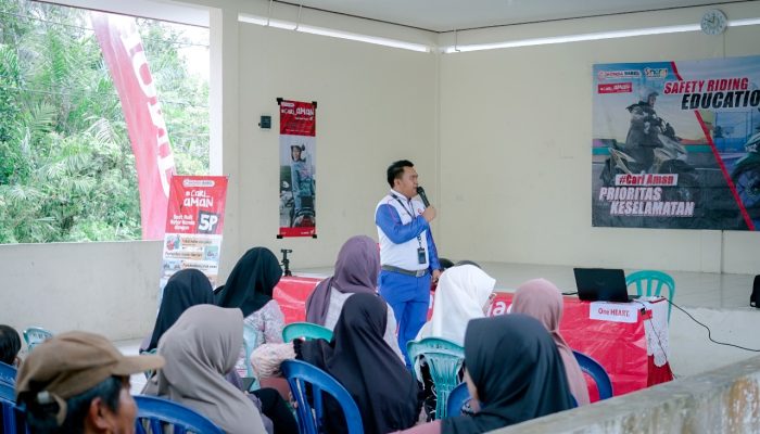 Sosialisasi Keselamatan Berkendara di Desa Bulu Tumbang Bersama Honda Babel