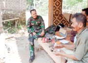 Babinsa Koramil 2306/Mancak Komsos Membahas Tentang Gotong Royong