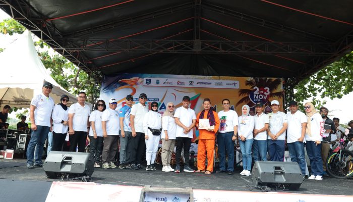 Antusias Ribuan Masyarakat Saksikan Festival Layangan, Ini Kata Budi Utama