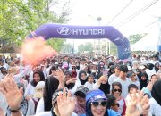 Meriah! Ribuan Peserta Ramaikan Color Run Festival Layangan Kota Pangkalpinang 2024, Sekda Mie Go Kibarkan Bendera Start