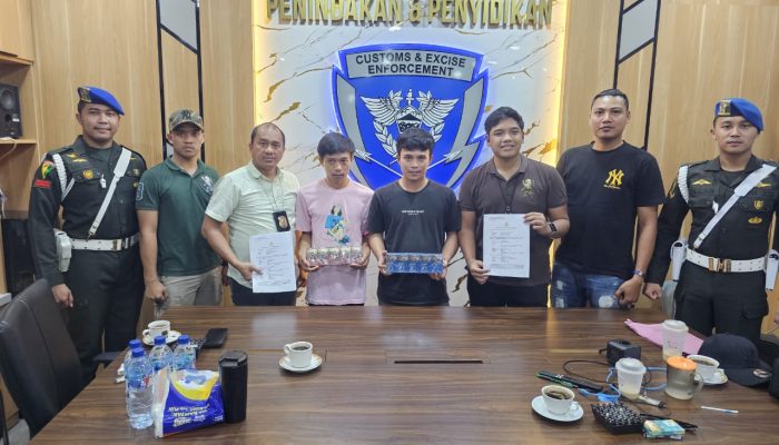 Membawa Ratusan Slop Rokok Ilegal, Satu Buah Mobil diamankan Denpom III/4 Serang dan Bea Cukai di Pelabuhan Merak