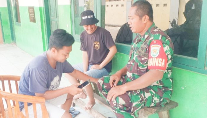 Babinsa Koramil 2307/Ciwandan, Komsos Membahas Tentang Pembuatan Poskamling