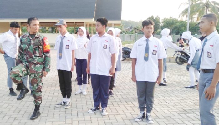 Babinsa Koramil 2301/Cilegon, Bintahwil Materi Baris Berbaris