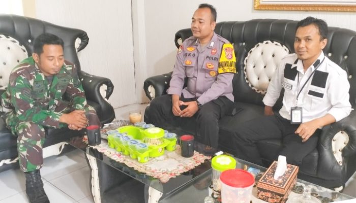 Babinsa Koramil 2301/Cilegon, Komsos Membahas Tentang kegiatan Sebelum dan Sesudah Pilkada