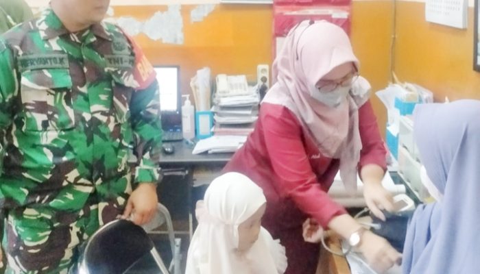 Babinsa Koramil 2307/Ciwandan, Puan Ter Pendataan Masyarakat Keluarga Berencana