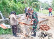 Babinsa Koramil 2306/Mancak, Karbak Pembuatan WC Umum