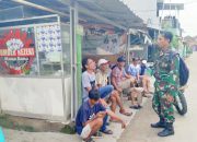 Babinsa Koramil 2307/Ciwandan, Karbak Gotong Royong Pembersihan Lingkungan
