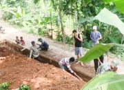 Babinsa Koramil 2306/Mancak, Karbak Pembuatan Saluran Air