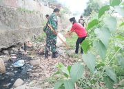 Babinsa Koramil 2304/Anyer, Karbak Pembersihan Sampah