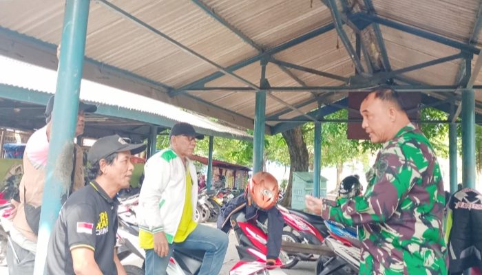 Babinsa Koramil 2303/Pulomerak, Komsos Membahas Tentang Antisipasi Banjir