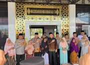 Dr. H. Hengky Yasin Bersama Pj. Bupati Takalar dampingi Kapolda Sulsel Resmikan Masjid Ar Rahman Bharaduta
