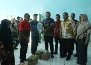Pj. Bupati Takalar Serahkan Bantuan Sembako kepada Masyarakat Miskin Ekstrem (P3KE)