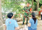 Babinsa Koramil 2305/Cinangka, Komsos Membahas Tentang Kebersihan Lingkungan