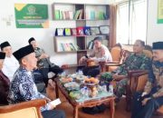 Babinsa Koramil 2301/Cilegon, Komsos Membahas Pernikahan Dini