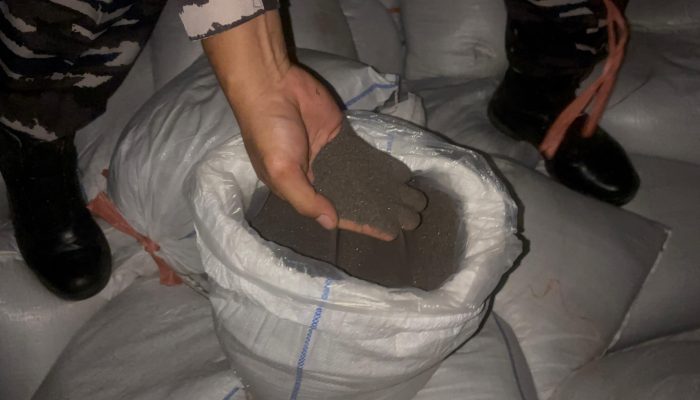 Satgas Lanal Babel Gagalkan Penyelundupan Timah di Pelabuhan Tikus Tuing