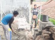 Babinsa Koramil 2306/Mancak, Karbak Renovasi Rumah
