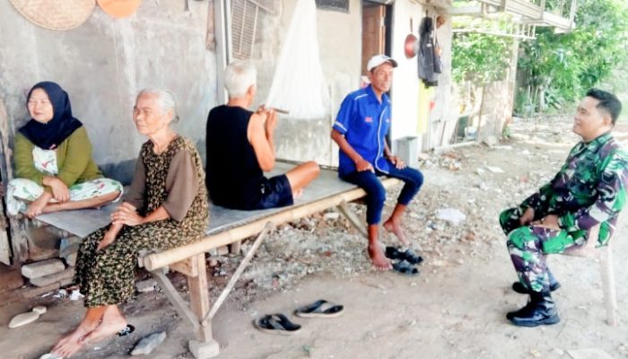 Babinsa Koramil 2305/Cinangka, Komsos Membahas Tentang Taraweh Keliling