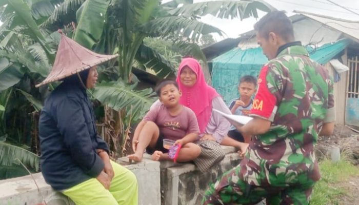 Babinsa Koramil 2304/Anyar Puan Ter Pendataan Jumlah Warga