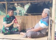 Babinsa Koramil 2306/Mancak Komsos Menjaga Keamanan Lingkungan