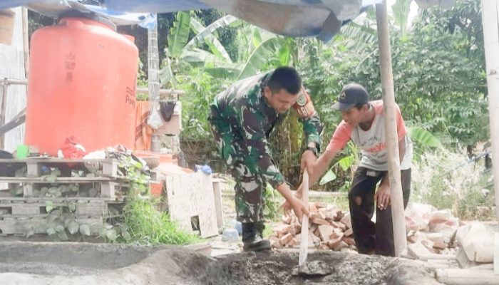 Babinsa Koramil 2302/Bojonegara, Karbak Pemasangan Tower Air