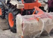 Wujudkan Swasembada Pangan, Bupati Takalar Daeng Manye Serahkan Bantuan Traktor Roda Empat 