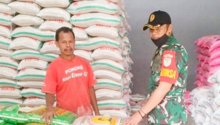 Babinsa Koramil 2304/Anyar Puan Ter Pendataan Harga Sembako