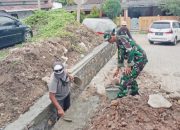 Babinsa Koramil 2304/Anyer, Karbak Pembuatan Drainase