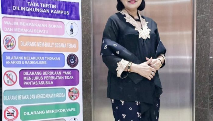 Prof Francisca Rektor Unipi Peraih Dosen Berprestasi Dilingkungan LLDIKTI Wilayah IV Tahun 2024 Di Bidang Ilmu Ekonomi