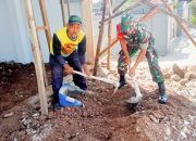 Babinsa Koramil 2304/Anyar, Karbak pembangunan Rumah Warga