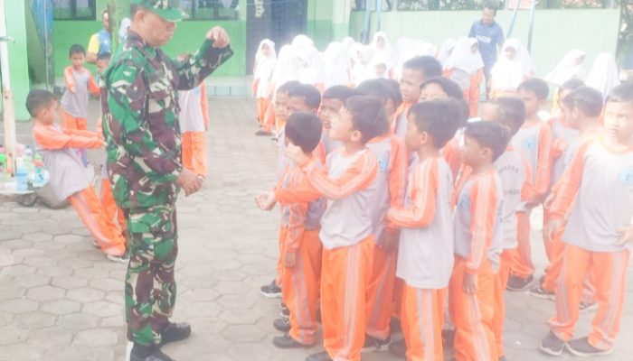 Babinsa Koramil 2307/Ciwandan Giat Bintawil Materi Bela Negara