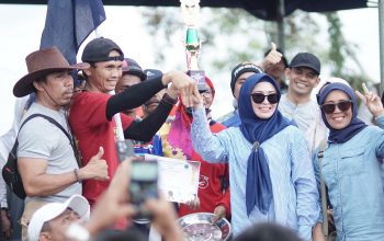 Kuda “Radeng” Milik Istri Bupati Jeneponto Sabet Juara di Ajang Bergengsi Pacuan Kuda Bupati Cup I 2025