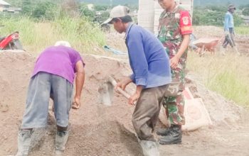 Babinsa Koramil 2304/Anyar, Karbak Pembuatan Drainase