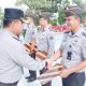 Lapas Narkotika Pangkalpinang Sematkan Kenaikan Pangkat dan Beri Penghargaan Pegawai