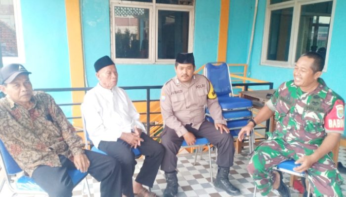 Babinsa Koramil 2307/Ciwandan, Komsos Membahas Tentang Gotong Royong