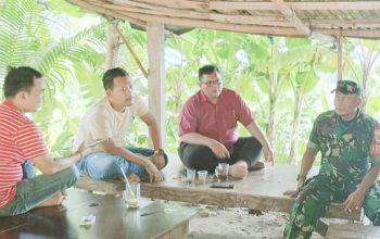 Babinsa Koramil 2303/Pulomerak, Komsos Membahas Tentang Pembuatan Sumur Bor