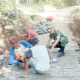 Babinsa Koramil 2306/Mancak, Karbak Pemasangan Conblok Jalan
