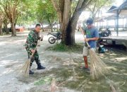 Babinsa Koramil 2305/Cinangka, Karbak Pembersihan Taman Rekreasi