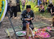 Achmad Daeng Se’re Hadiri Pemakaman dan Penghormatan Terakhir Untuk Alm Aiptu Ince Muhammad Riswan
