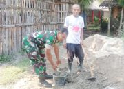 Babinsa Koramil 2305/Cinangka, Karbak Rehab Rumah Warga